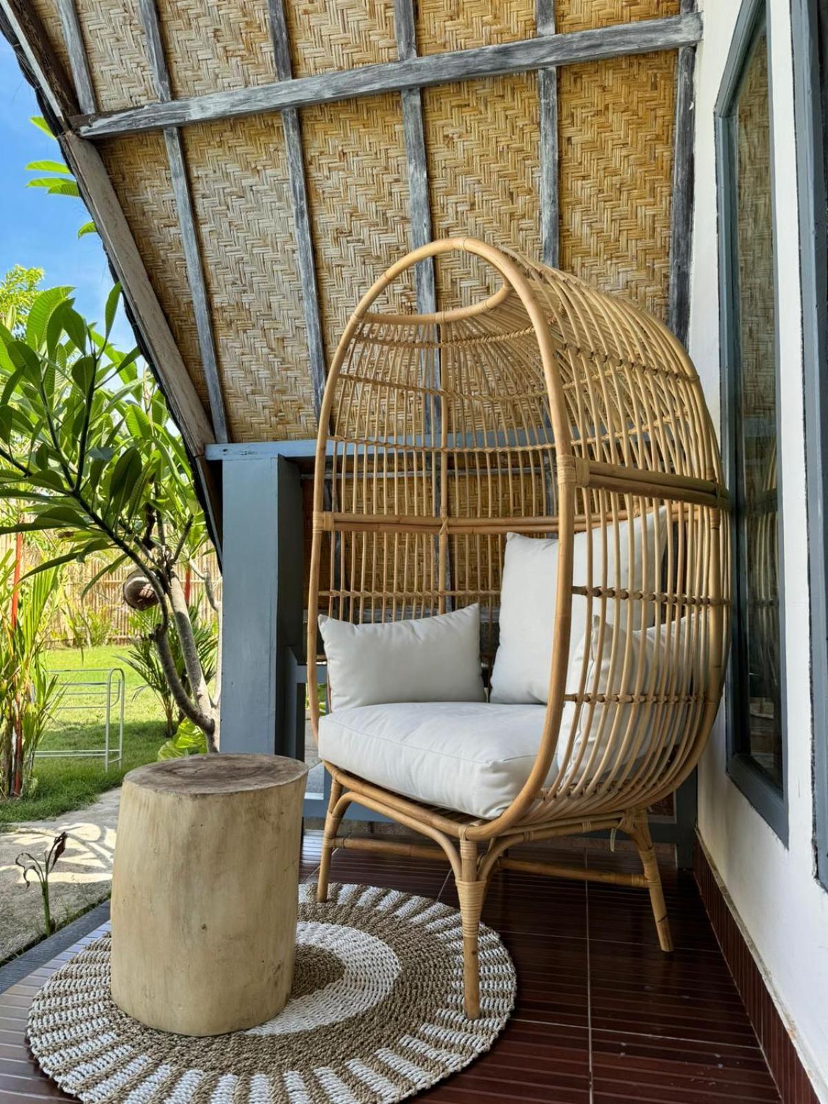 Capacabana Gili Apartment Gili Air Bagian luar foto