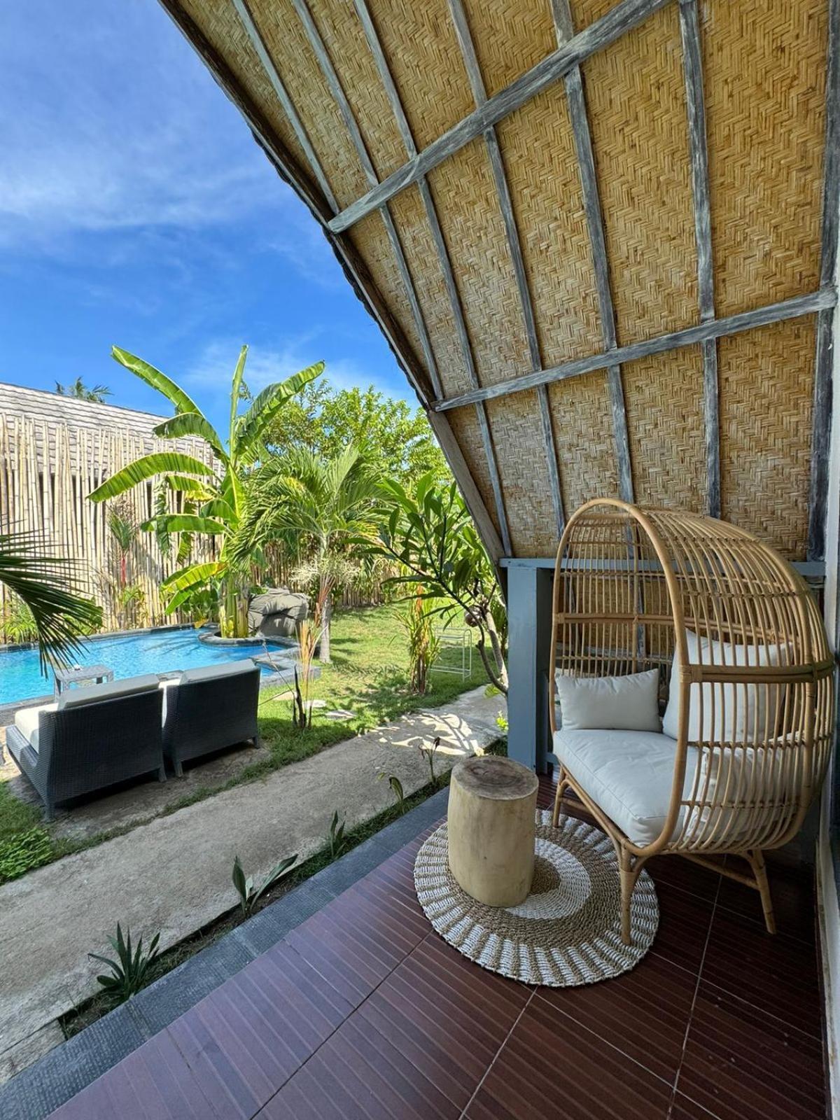 Capacabana Gili Apartment Gili Air Bagian luar foto